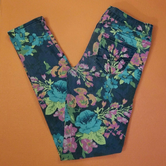 Aeropostale Floral Skinnies - Picture 3 of 3